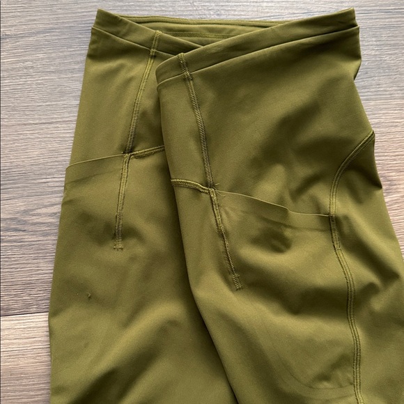 High Rise Crop 21" - Picture 7 of 10